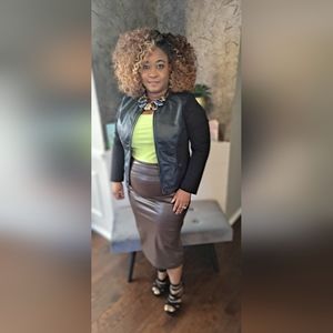 Meet your Posher, Stay Classy Chic (pronounced “sheek”, not chick) 😉